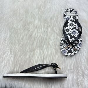 Kate Spade Nova NWOT Black/White Floral Footpad Flip Flops Sz 7